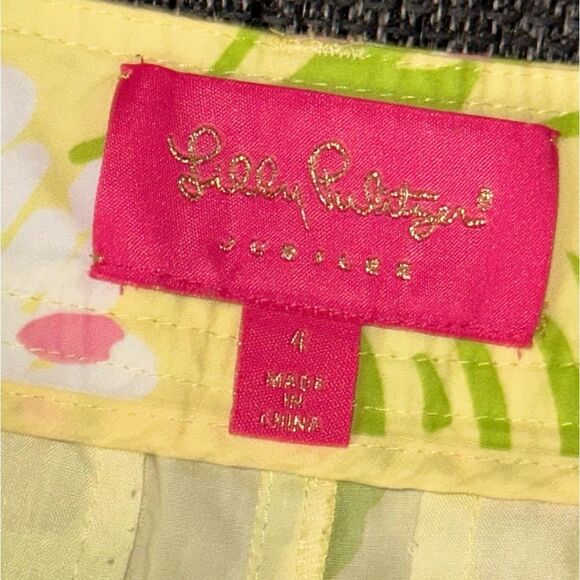 Lilly Pulitzer Women's  Jubilee Floral‎ Chino Shorts Size 4 - Picture 4 of 11